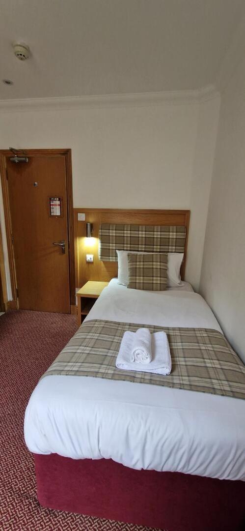 Loch Long Hotel Arrochar Exterior photo